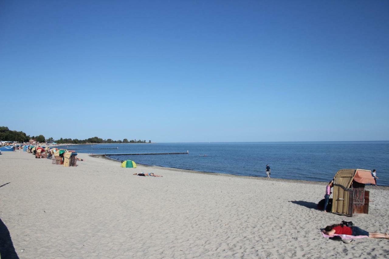 Strandlaeufer Im Kirschgarten Келленгузен Екстер'єр фото